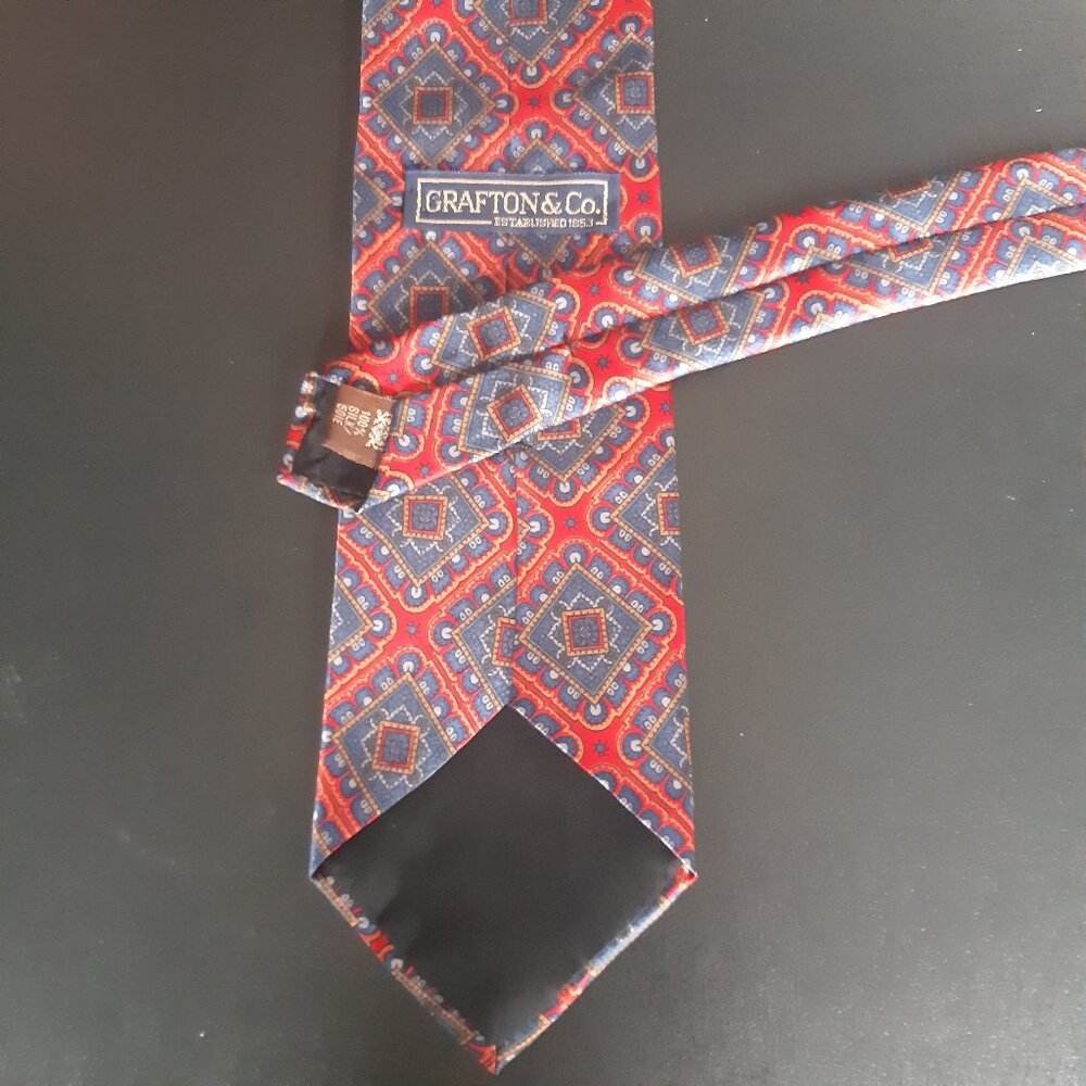 ⚡️BUY 3 for $55⚡️ Grafton & Co Silk Men's Tie, Ornate Square Multicolour Pattern - Picture 3 of 16